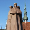 Рига. Латышские стрельцы перед музеем окупации